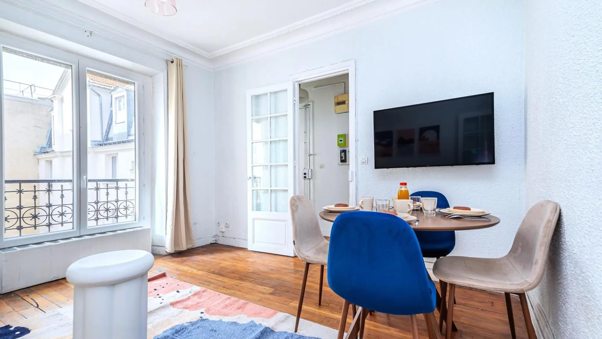 Blue And Pink Flat Next Montparnasse Apartment Paris 0*,  France