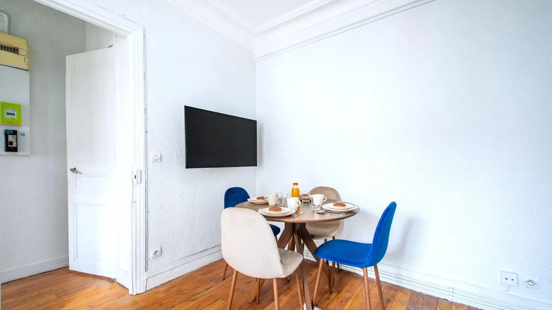 Blue And Pink Flat Next Montparnasse Apartment Paris 0*,