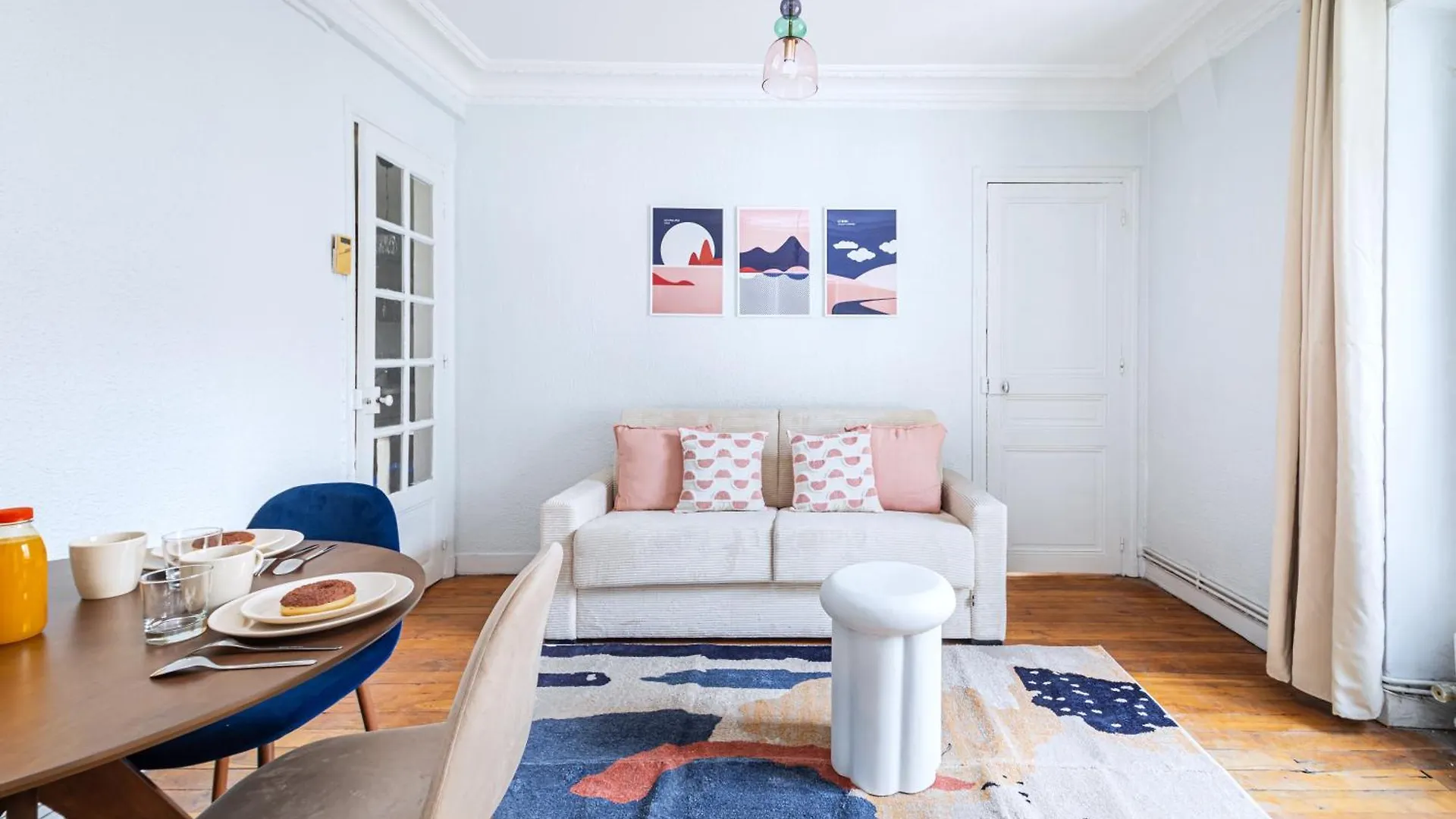 Blue And Pink Flat Next Montparnasse Apartment Paris